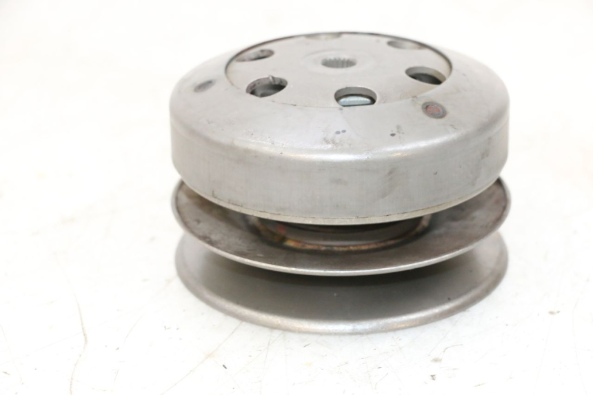 photo de EMBRAGUE PEUGEOT KISBEE 2T 50 (2010 - 2017) - Detalle de la pieza