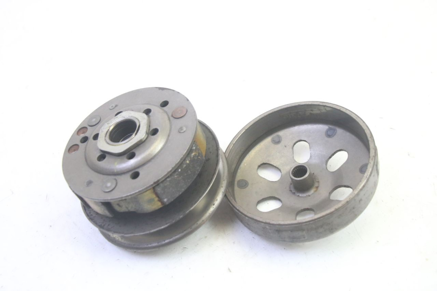 photo de EMBRAGUE PEUGEOT KISBEE 4T 50 (2010 - 2017) - Detalle de la pieza