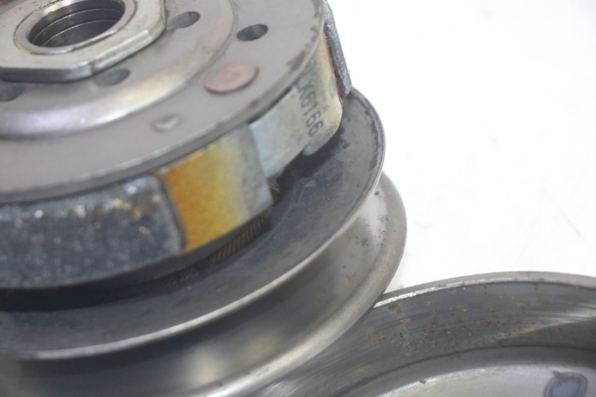 photo de EMBRAGUE PEUGEOT KISBEE 4T 50 (2010 - 2017) - Vista general del producto