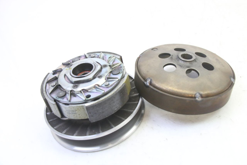 photo de EMBRAGUE PIAGGIO MP3 HPE 310 (2024 - 2025)
