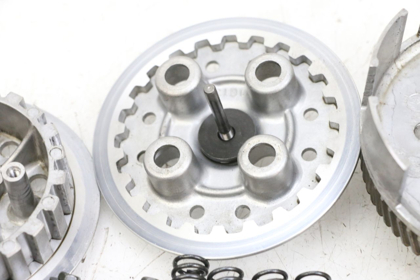 photo de EMBRAGUE YAMAHA TTR 125 (2000 - 2020) - Zoom calidad de ocasión