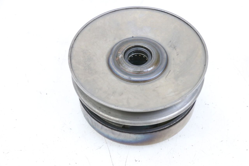 photo de EMBRAGUE YAMAHA XMAX X-MAX 125 (2006 - 2009) - Primer plano técnico