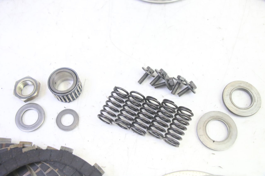 photo de EMBRAGUE KAWASAKI ZR 7 750 (1999 - 2001) - Marcados y referencias originales