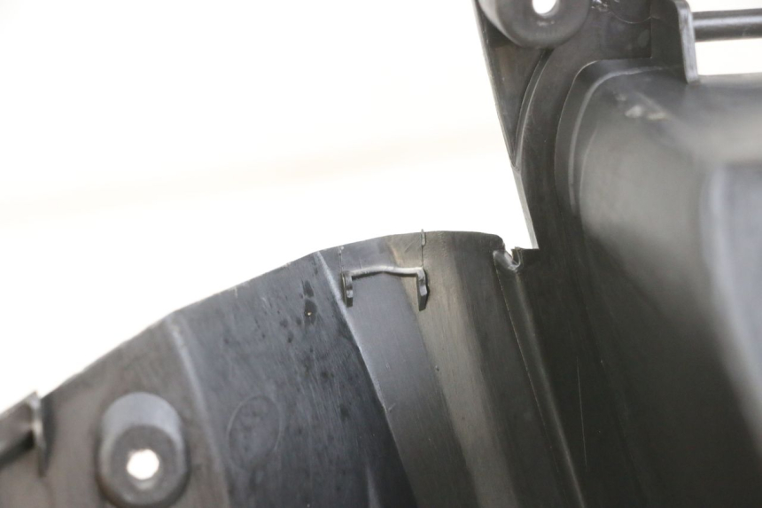 photo de CARENADO VELOCIMETRO SYM GTS EVO 125 (2009 - 2013) - Detalle de la pieza