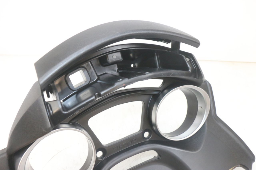 photo de CARENADO VELOCIMETRO PIAGGIO MP3 HPE 300 (2019 - 2026) - Primer plano técnico