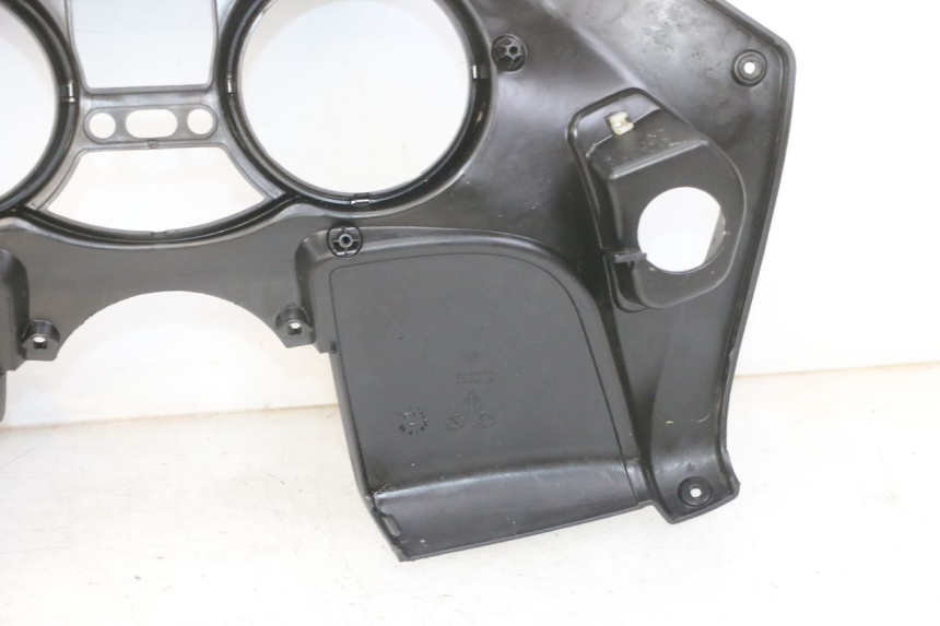 photo de CARENADO VELOCIMETRO PIAGGIO MP3 LT 300 (2010 - 2016) - Características distintivas