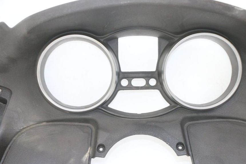 photo de CARENADO VELOCIMETRO PIAGGIO MP3 LT 300 (2010 - 2016) - Detalles de los puntos de fijación