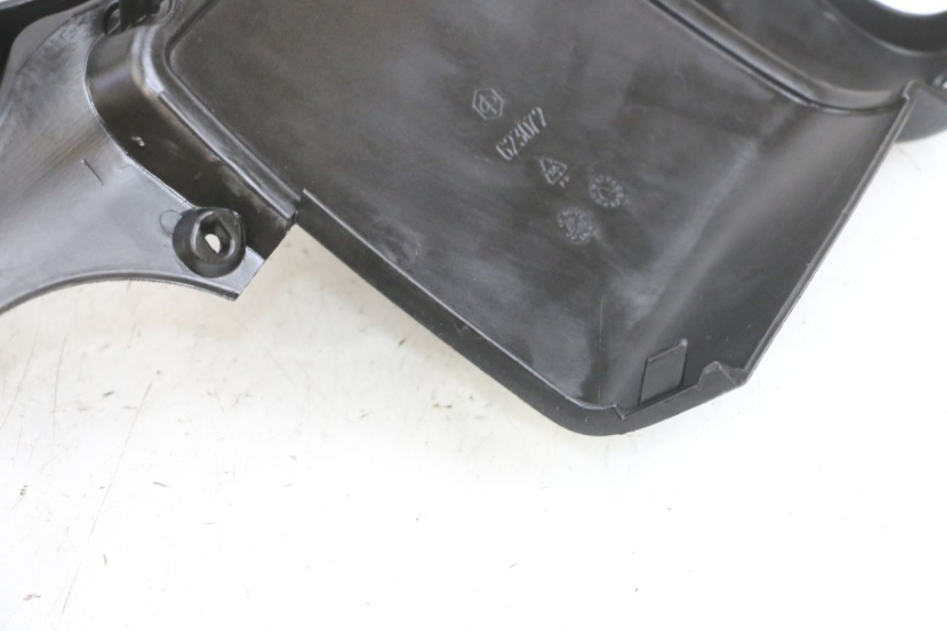 photo de CARENADO VELOCIMETRO PIAGGIO MP3 RL 250 (2007 - 2010) - Detalle de la pieza