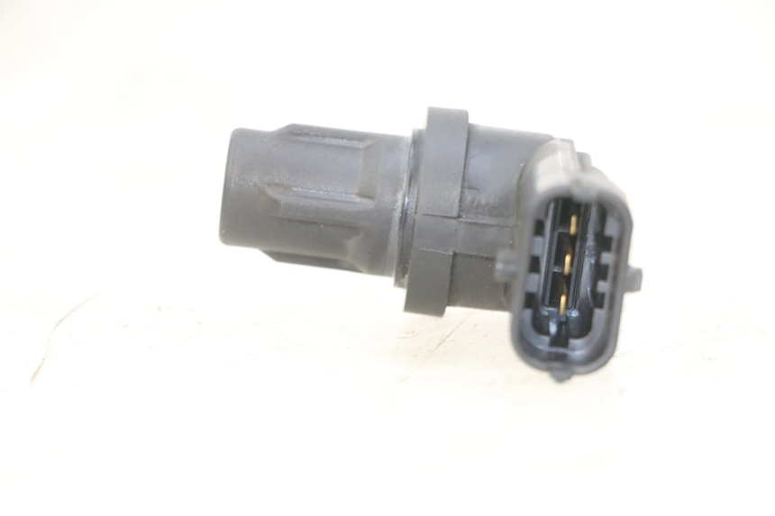 photo de TRANSMISOR DE VELOCÍMETRO PIAGGIO XEVO - X EVO 125 (2007 - 2016) - Detalle de la pieza