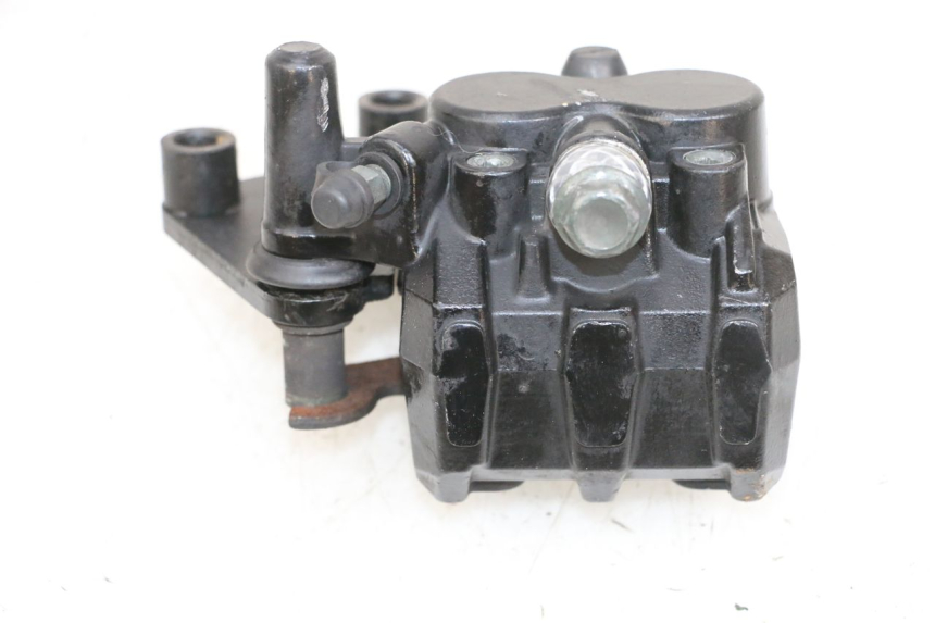 photo de PINZA FRENO TRASERA EFUN PUSA 1 - Detalles de los puntos de fijación