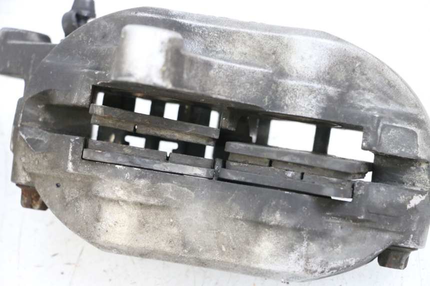 photo de PINZA FRENO DELANTERA YAMAHA FJR ABS 1300 (2006 - 2012) - Primer plano técnico