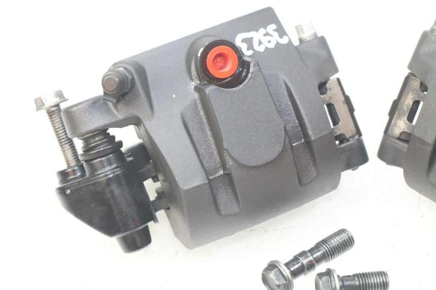photo de PINZA DE FRENO DELANTERA KAWASAKI Z 650 (2016 - 2019)