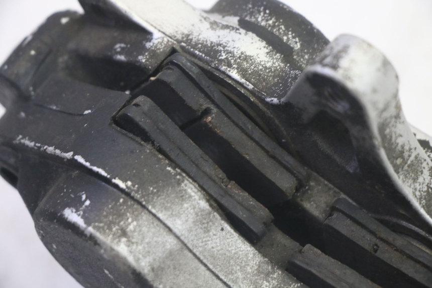 photo de PINZA FRENO DELANTERA DAELIM S1 125 (2007 - 2016) - Detalles de los puntos de fijación