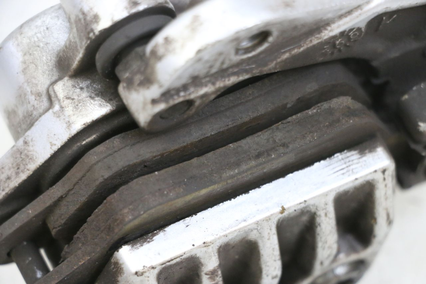 photo de PINZA DE FRENO DELANTERO YAMAHA XMAX X-MAX 125 (2006 - 2009) - Otra perspectiva