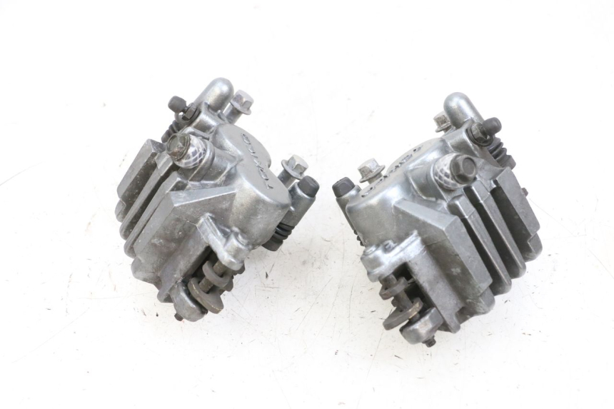 photo de PINZA FRENO DELANTERA KAWASAKI ZR 7 750 (1999 - 2001) - Detalles de los puntos de fijación