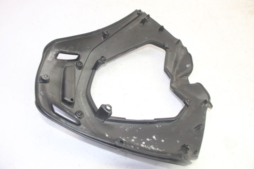 photo de CARENADO FRONTAL BAJO PIAGGIO MP3 HPE 350 (2018 - 2020) - Estado de la superficie y material