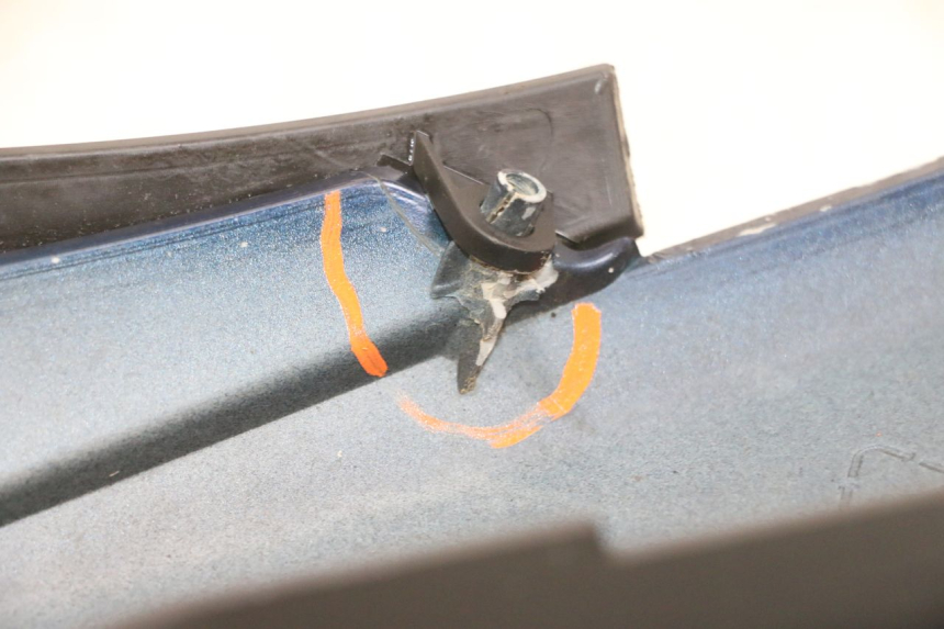 photo de CARENADO FRONTAL BAJO PIAGGIO MP3 RL 250 (2007 - 2010) - Marcados y referencias originales