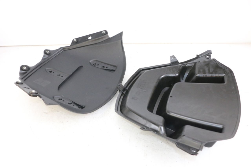 photo de CARENADO FRONTAL INTERIOR PIAGGIO MP3 500 (2011 - 2015)