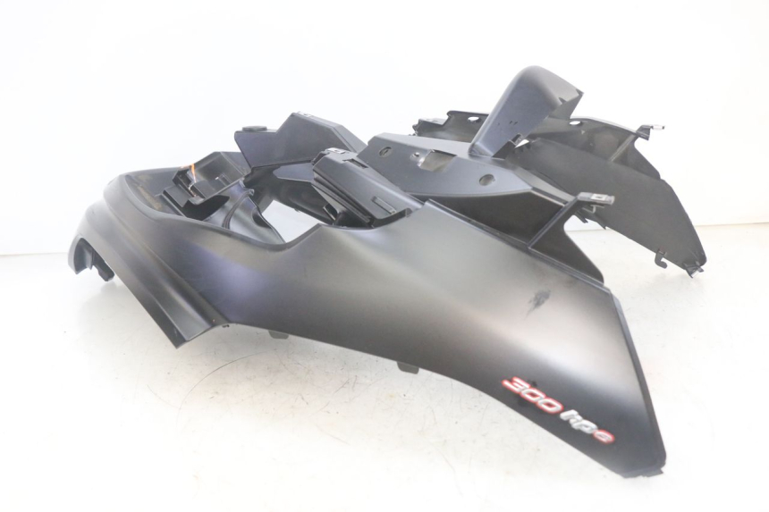 photo de CARENADO FRONTAL PIAGGIO MP3 HPE 300 (2019 - 2026) - Primer plano técnico