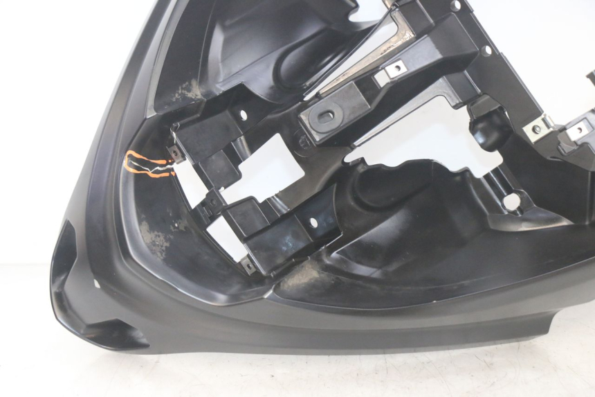 photo de CARENADO FRONTAL PIAGGIO MP3 HPE 300 (2019 - 2026) - Estado de la superficie y material