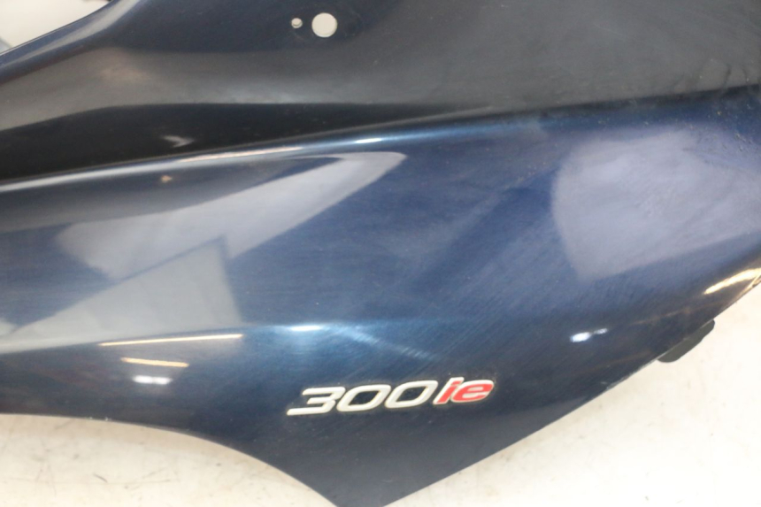 photo de CARENADO FRONTAL PIAGGIO MP3 LT 300 (2010 - 2016)