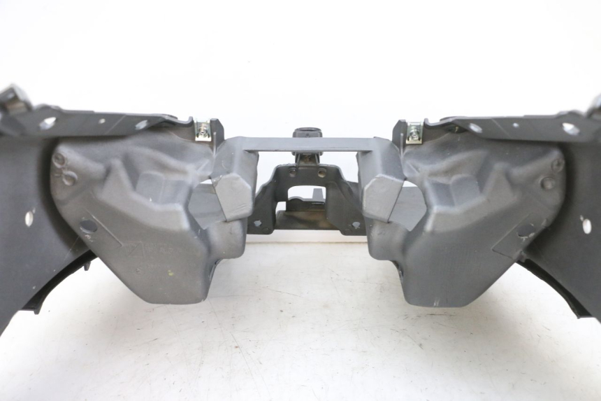 photo de CARENADO FRONTAL PIAGGIO MP3 500 (2016 - 2018) - Zoom sobre los componentes