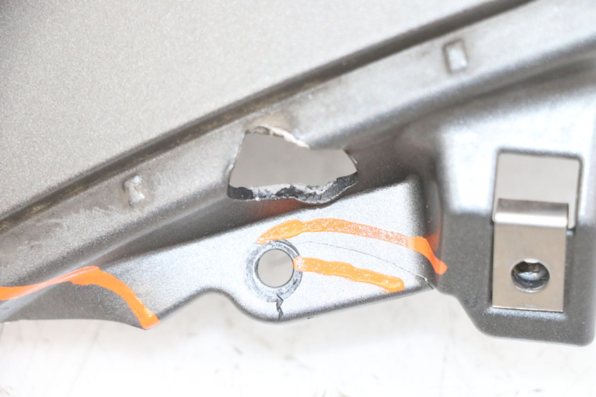 photo de CARENADO FRONTAL PIAGGIO MP3 500 (2016 - 2018) - Zoom calidad de ocasión