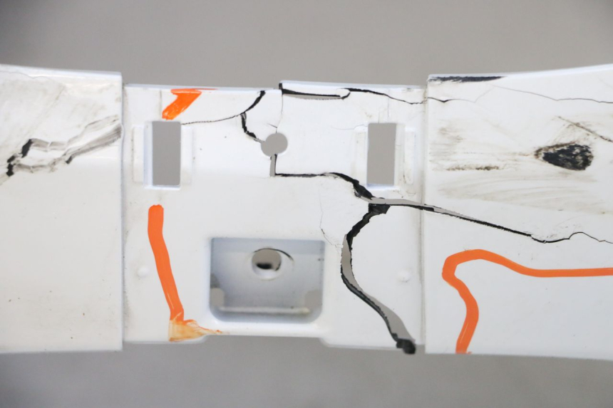 photo de CARENADO FRONTAL YAMAHA NEO'S CORE 1 (2022 - 2026) - Perfil de la pieza de repuesto