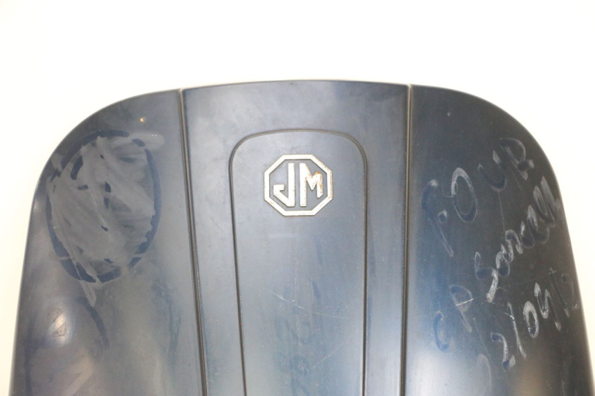 photo de CARENADO FRONTAL JM MOTORS OLDIES GT 4T 50 (2018 - 2025) - Enfoque en la estructura