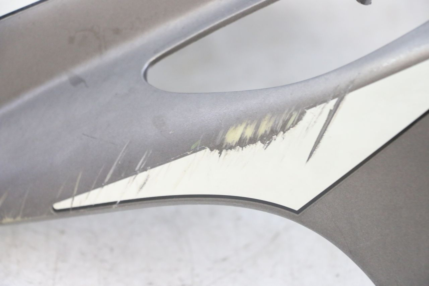 photo de FRENTE. TNT MOTOR ROMA 10' 4T 50 (2019 - 2022) - Zoom sobre los componentes