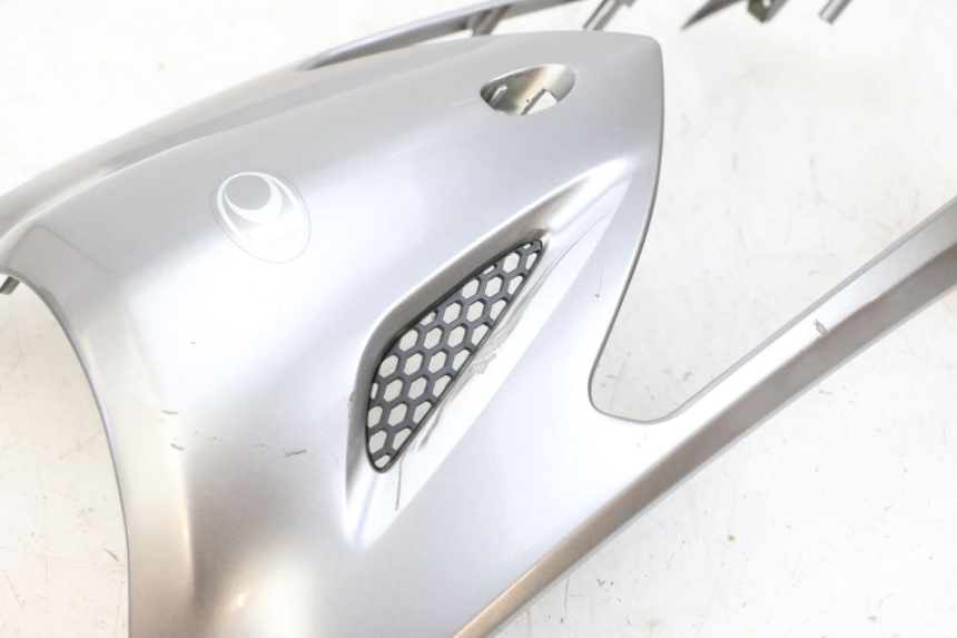 photo de CARENADO FRONTAL SUPERIOR KYMCO AGILITY CITY 4T 50 (2008 - 2016) - Marcados y referencias originales