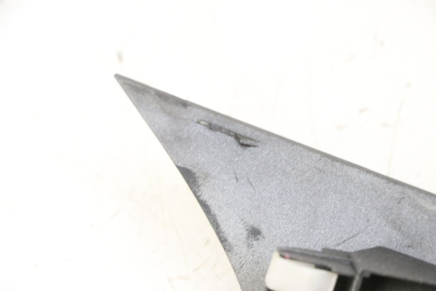 photo de CARCASA DELANTERA SUPERIOR SUZUKI BURGMAN 650 (2013 - 2020)