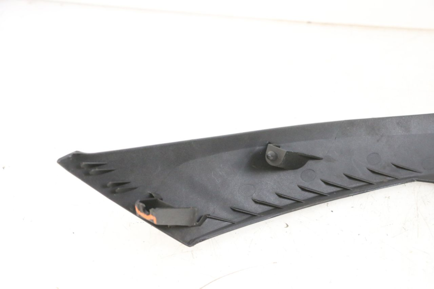 photo de CARENADO FRONTAL SUPERIOR SUZUKI BURGMAN 125 (2007 - 2014) - Vista general del producto