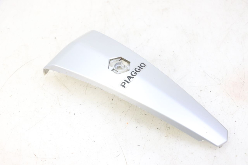 photo de CARENADO FRONTAL SUPERIOR PIAGGIO LIBERTY 125 (1998 - 2008)