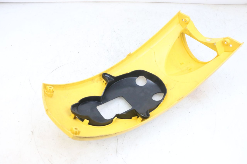 photo de CARENADO FRONTAL SUPERIOR PEUGEOT LUDIX 50 (2008 - 2017) - Detalles de los puntos de fijación