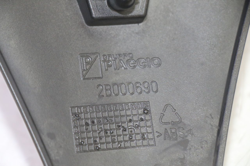 photo de CARENADO FRONTAL SUPERIOR PIAGGIO MP3 HPE 350 (2018 - 2020) - Vista general del producto