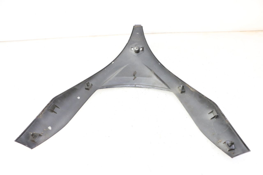 photo de CARENADO FRONTAL SUPERIOR PIAGGIO MP3 LT 300 (2010 - 2016) - Primer plano técnico