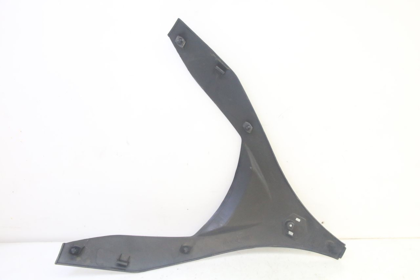 photo de CARENADO FRONTAL SUPERIOR PIAGGIO MP3 RL 250 (2007 - 2010) - Primer plano técnico