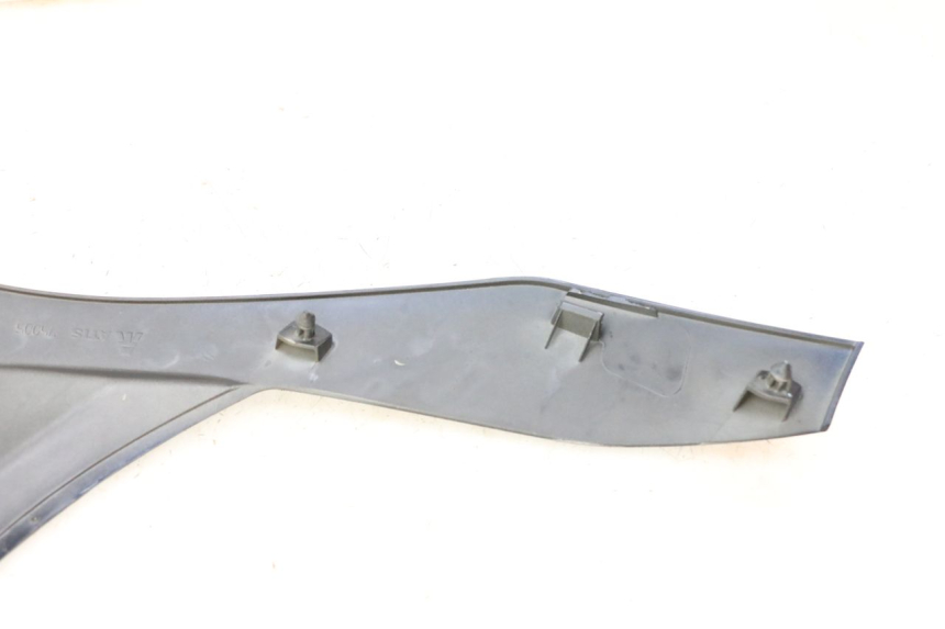 photo de CARENADO FRONTAL SUPERIOR PIAGGIO MP3 RL 250 (2007 - 2010) - Zoom estado de uso