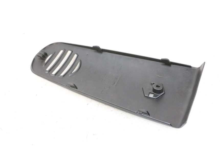 photo de CARENADO FRONTAL SUPERIOR PIAGGIO VESPA GRANTURISMO 200 (2004 - 2005)