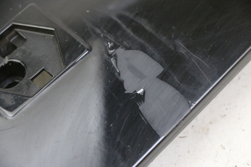photo de CARENADO FRONTAL SUPERIOR PIAGGIO VESPA GRANTURISMO 200 (2004 - 2005)