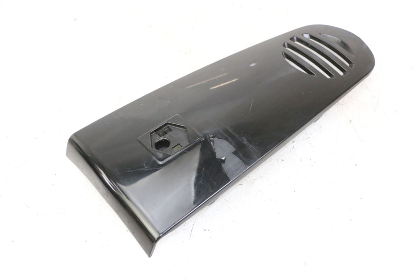 photo de CARENADO FRONTAL SUPERIOR PIAGGIO VESPA GRANTURISMO 200 (2004 - 2005)
