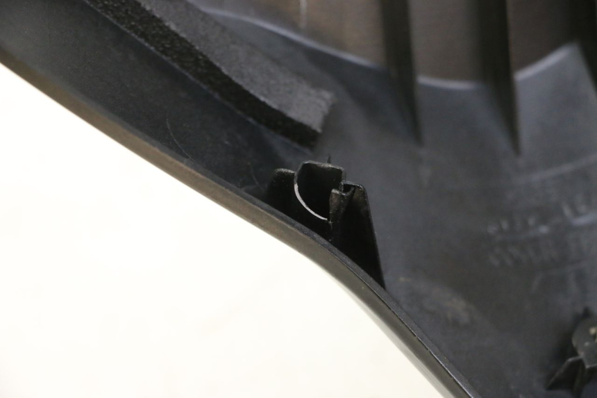 photo de CARENADO FRONTAL SUPERIOR SUZUKI BURGMAN 125 (2015 - 2017)