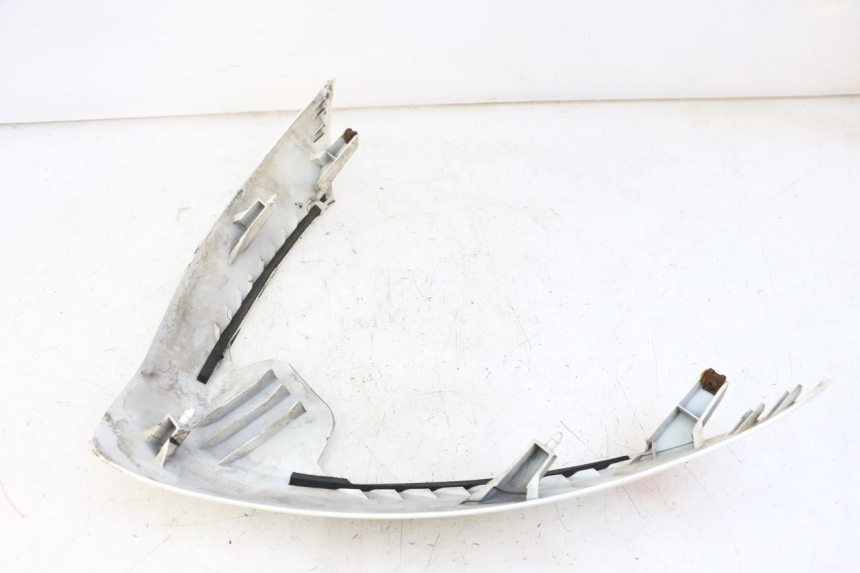 photo de CARENADO FRONTAL SUPERIOR SUZUKI BURGMAN 125 (2007 - 2014)
