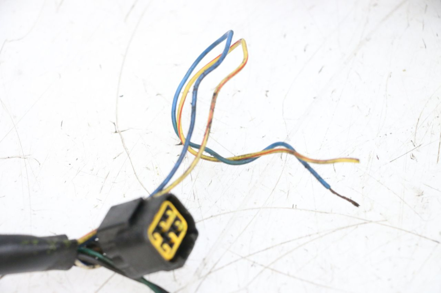 photo de CABLEADO MBK BOOSTER SPIRIT NAKED 50 (2004 - 2017) - Detalles de los puntos de fijación