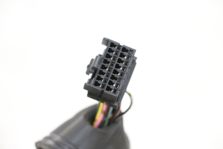 photo de VELOCIMETRO CABLEADO SUZUKI GSXR GSX-R 1000 (2003 - 2004) - Estado de la superficie y material