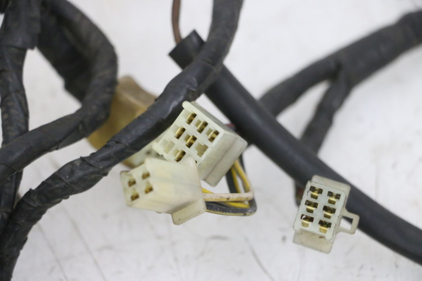 photo de CABLEADO KAWASAKI GPX R WARBIRD 600 (1988 - 1993) - Primer plano de alta resolución