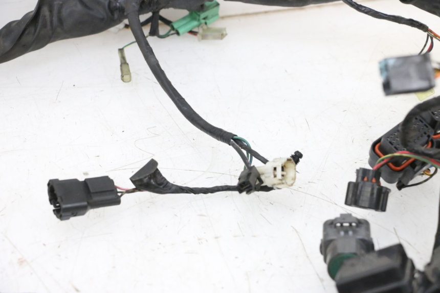 photo de CABLEADO SUZUKI GSXR GSX-R 1000 (2003 - 2004) - Zoom sobre los componentes