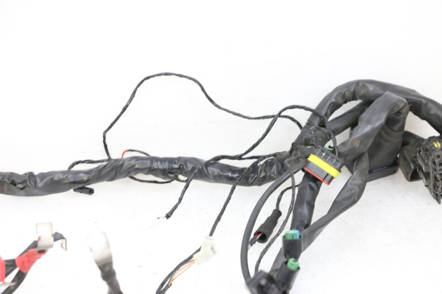 photo de CABLEADO PIAGGIO MP3 HPE 350 (2018 - 2020) - Primer plano de alta resolución