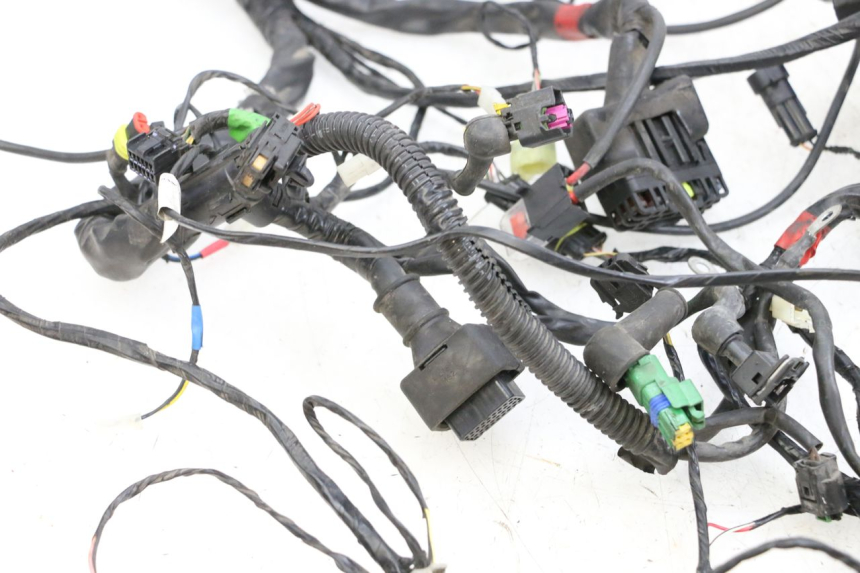 photo de CABLEADO PIAGGIO MP3 HPE 350 (2018 - 2020) - Enfoque en la estructura